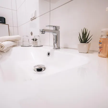 Hotel Sleep Point - Self Check In 3*